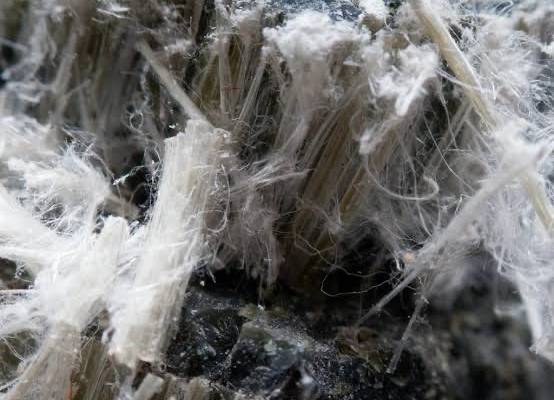 Asbestos in Spanish Construction: What You Need to Know About History, Legislation, and Removal