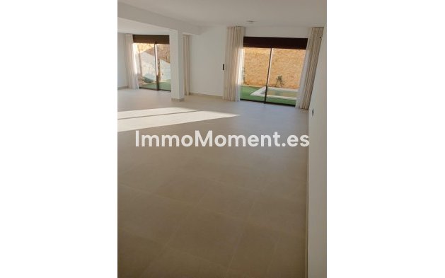 Reventa - Villa independiente - Finestrat