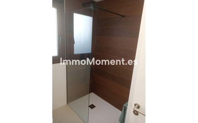Reventa - Villa independiente - Finestrat