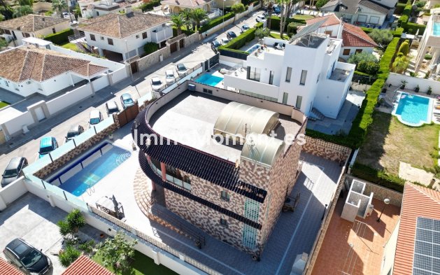 Wiederverkauf - Freistehende Villa - Orihuela - Orihuela Costa