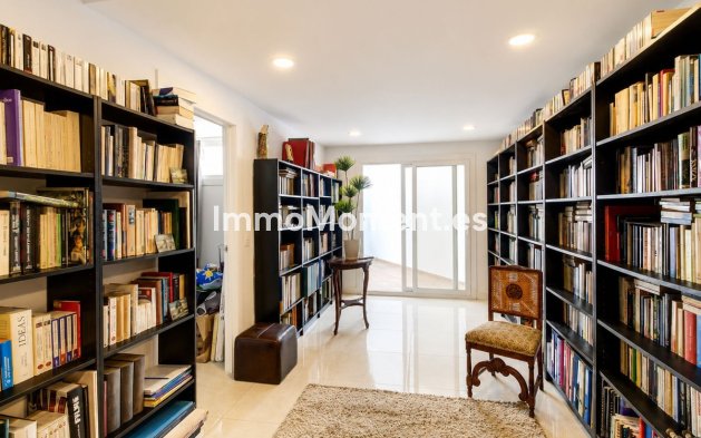 Bestaande woning - Vrijstaande villa - Estepona  - Estepona Centro