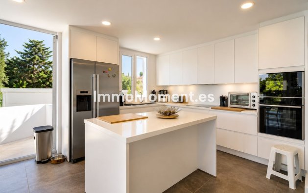 Bestaande woning - Vrijstaande villa - Estepona  - Estepona Centro