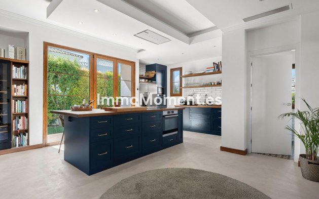 Bestaande woning - Vrijstaande villa - Estepona  - Selwo