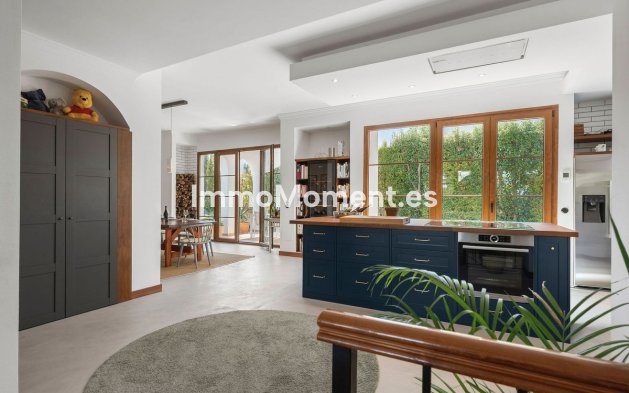 Bestaande woning - Vrijstaande villa - Estepona  - Selwo