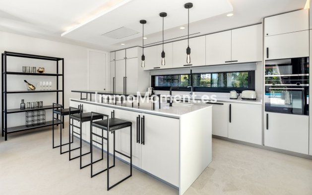 Bestaande woning - Vrijstaande villa - Marbella - Nueva Andalucía