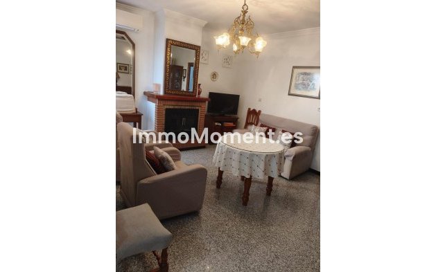 Resale - Apartment - Inland  - Alhaurín el Grande Centro
