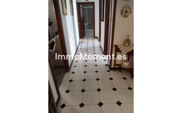 Resale - Apartment - Inland  - Alhaurín el Grande Centro