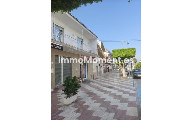 Resale - Apartment - Inland  - Alhaurín el Grande Centro