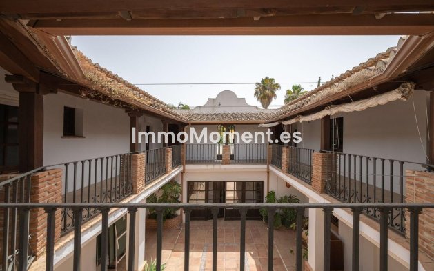 Wiederverkauf - Freistehende Villa -   Inländisch - Alhaurín el Grande Centro