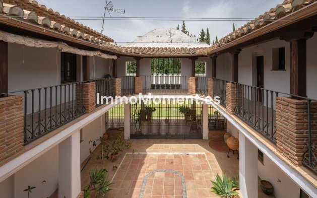Wiederverkauf - Freistehende Villa -   Inländisch - Alhaurín el Grande Centro