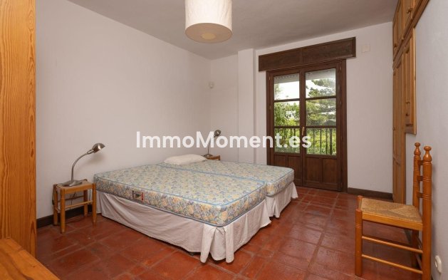 Wiederverkauf - Freistehende Villa -   Inländisch - Alhaurín el Grande Centro