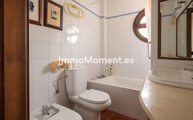Wiederverkauf - Freistehende Villa -   Inländisch - Alhaurín el Grande Centro