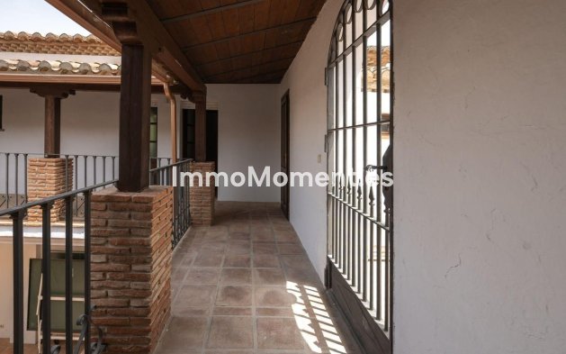 Wiederverkauf - Freistehende Villa -   Inländisch - Alhaurín el Grande Centro