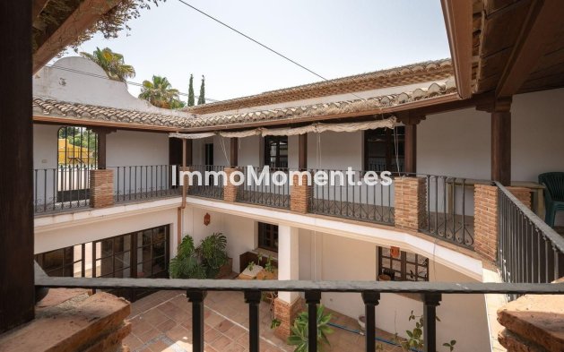 Wiederverkauf - Freistehende Villa -   Inländisch - Alhaurín el Grande Centro