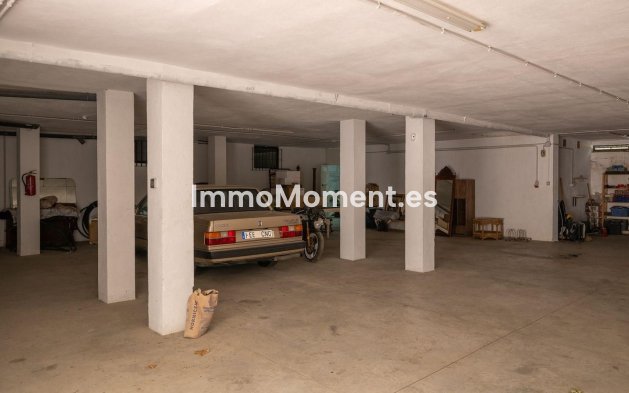 Wiederverkauf - Freistehende Villa -   Inländisch - Alhaurín el Grande Centro