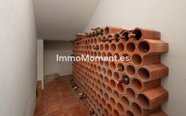 Wiederverkauf - Freistehende Villa -   Inländisch - Alhaurín el Grande Centro