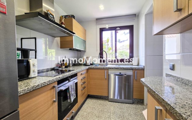 Resale - Apartment - Casares - Casares Centro