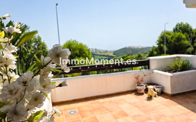 Resale - Apartment - Casares - Casares Centro
