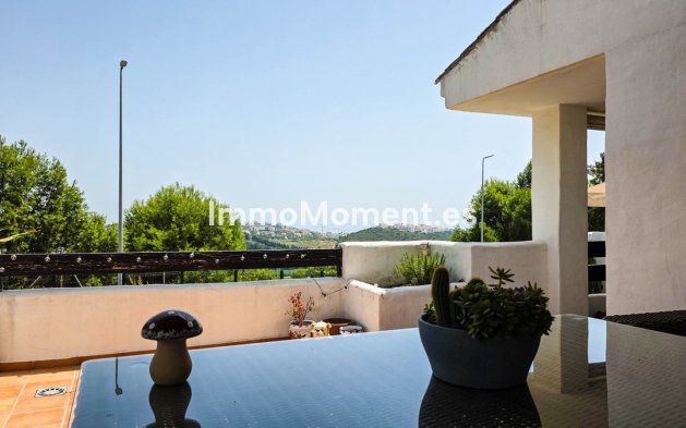 Resale - Apartment - Casares - Casares Centro