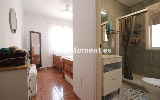 Reventa - Villa independiente - Benijofar
