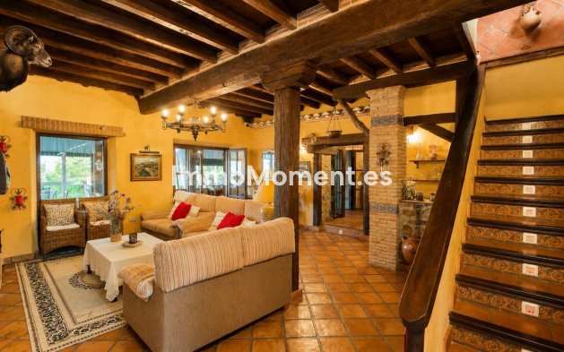 Reventa - Casa de campo - Interior  - Gibralgalia