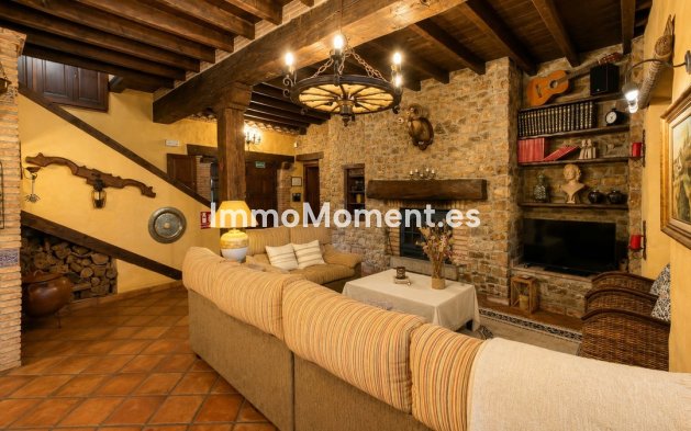 Reventa - Casa de campo - Interior  - Gibralgalia