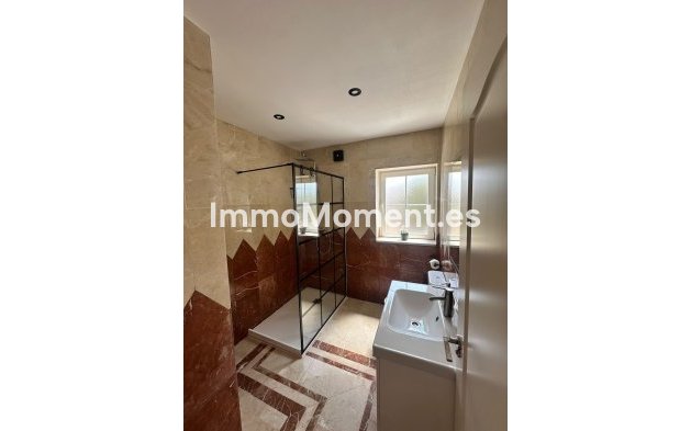 Revente - Villa individuelle - Estepona  - Estepona Centro