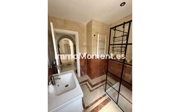 Revente - Villa individuelle - Estepona  - Estepona Centro
