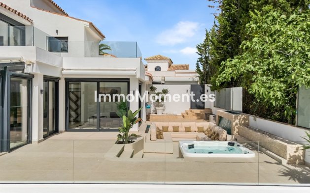 Resale - Detached villa - Marbella - Nueva Andalucía