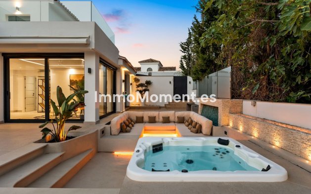 Resale - Detached villa - Marbella - Nueva Andalucía