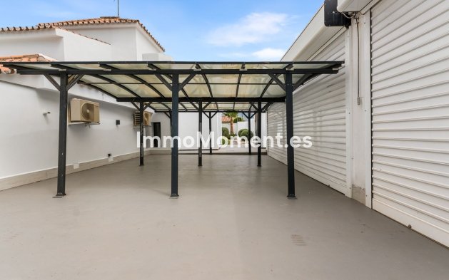 Resale - Detached villa - Marbella - Nueva Andalucía