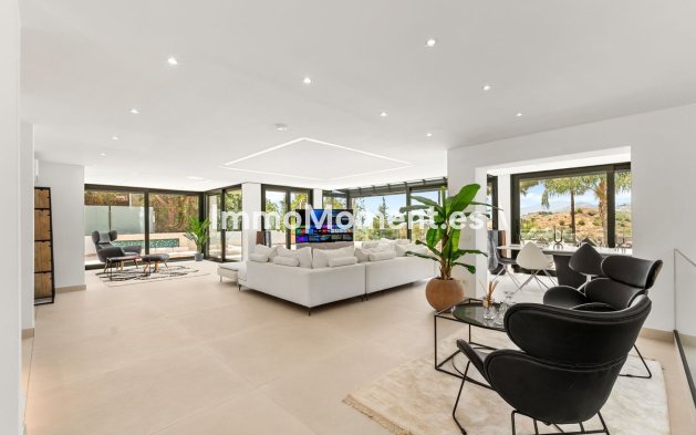 Resale - Detached villa - Marbella - Nueva Andalucía