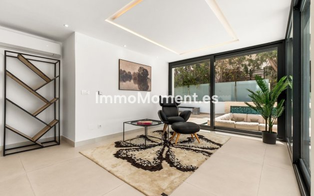 Resale - Detached villa - Marbella - Nueva Andalucía