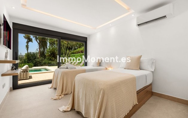 Resale - Detached villa - Marbella - Nueva Andalucía
