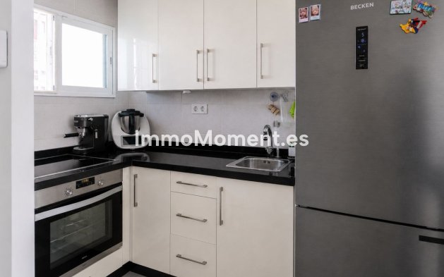 Resale - Apartment - Benalmadena - Benalmadena Centro