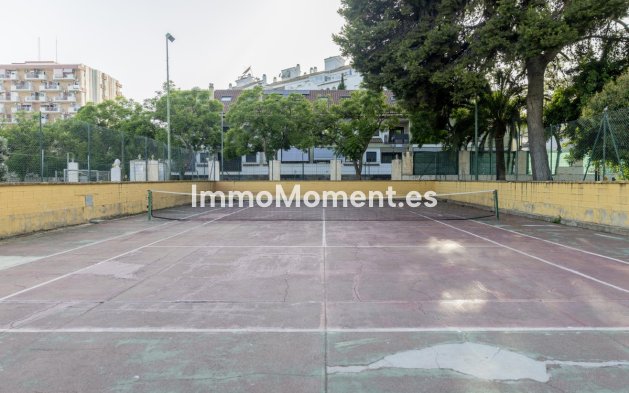 Resale - Apartment - Benalmadena - Benalmadena Centro