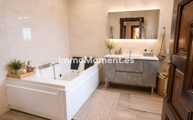 Revente - Villa individuelle - Intérieur                       - Churriana