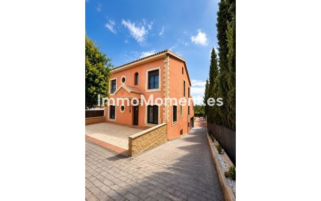 Revente - Villa individuelle - Intérieur                       - Churriana
