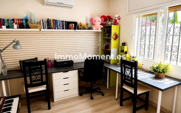 Wiederverkauf - Freistehende Villa - Marbella - Marbella Centro