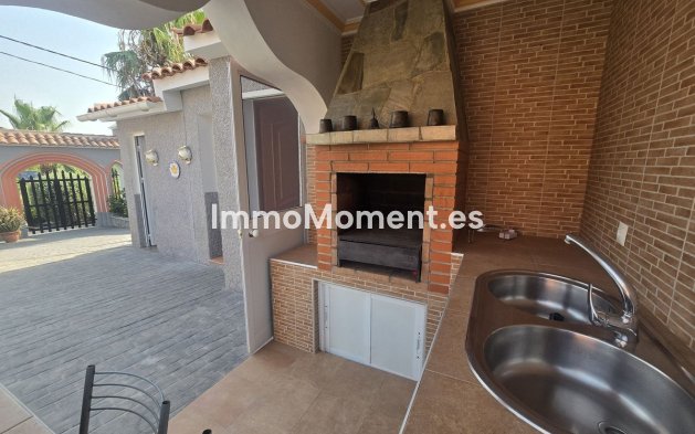 Reventa - Casa de campo - Interior  - Estacion de Cartama