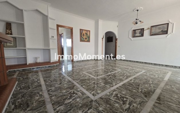 Reventa - Casa de campo - Interior  - Estacion de Cartama