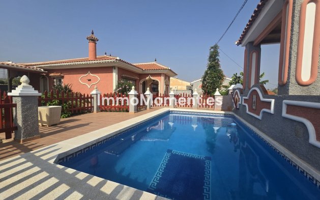 Reventa - Casa de campo - Interior  - Estacion de Cartama