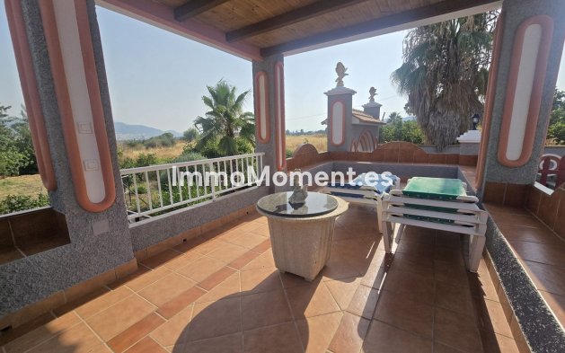 Reventa - Casa de campo - Interior  - Estacion de Cartama