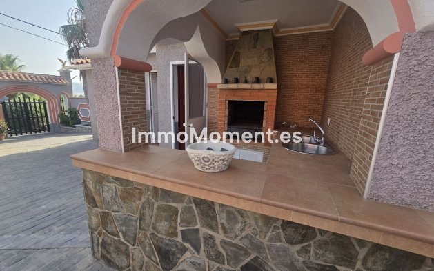 Reventa - Casa de campo - Interior  - Estacion de Cartama