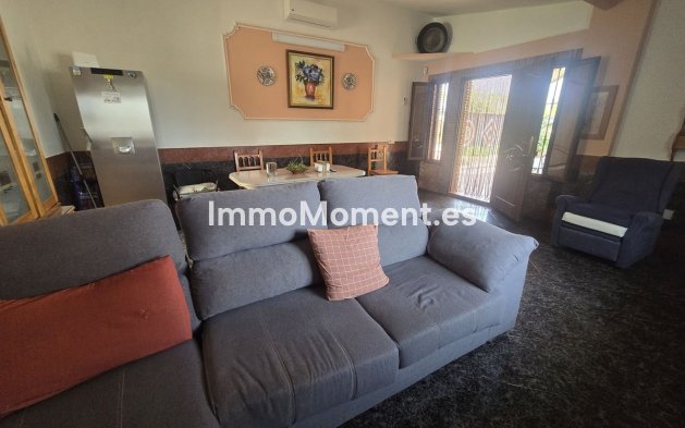 Reventa - Casa de campo - Interior  - Estacion de Cartama