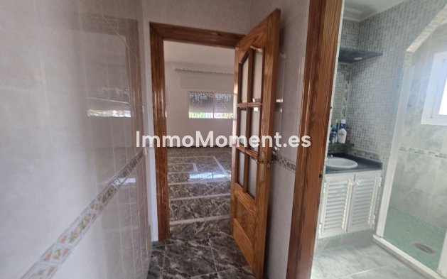Reventa - Casa de campo - Interior  - Estacion de Cartama