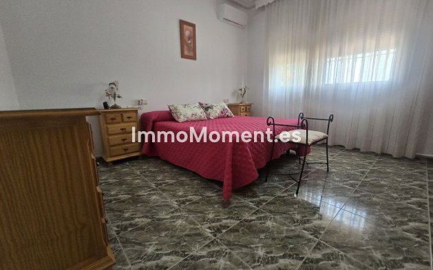 Reventa - Casa de campo - Interior  - Estacion de Cartama