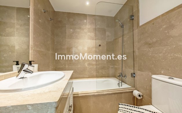 Resale - Apartment - Marbella - La Mairena