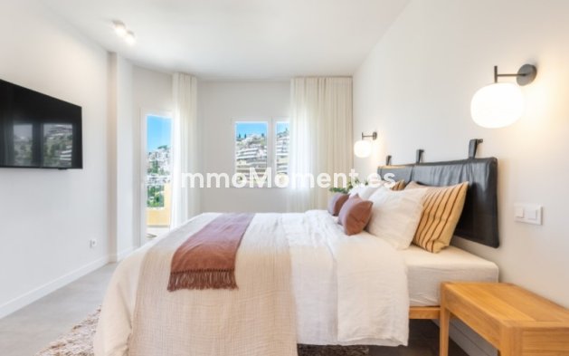 Resale - Apartment - Benahavís - La Quinta