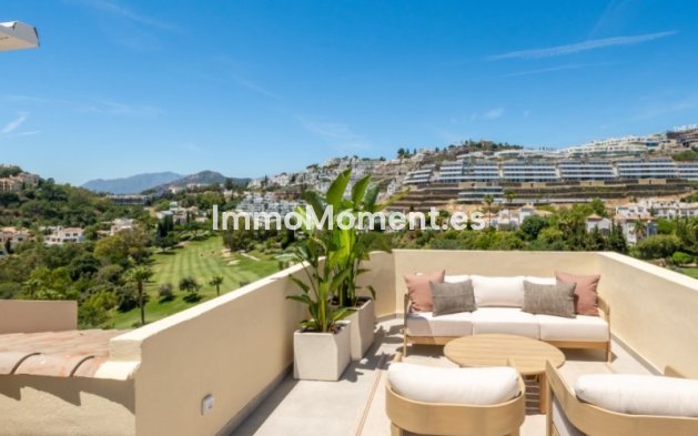 Resale - Apartment - Benahavís - La Quinta